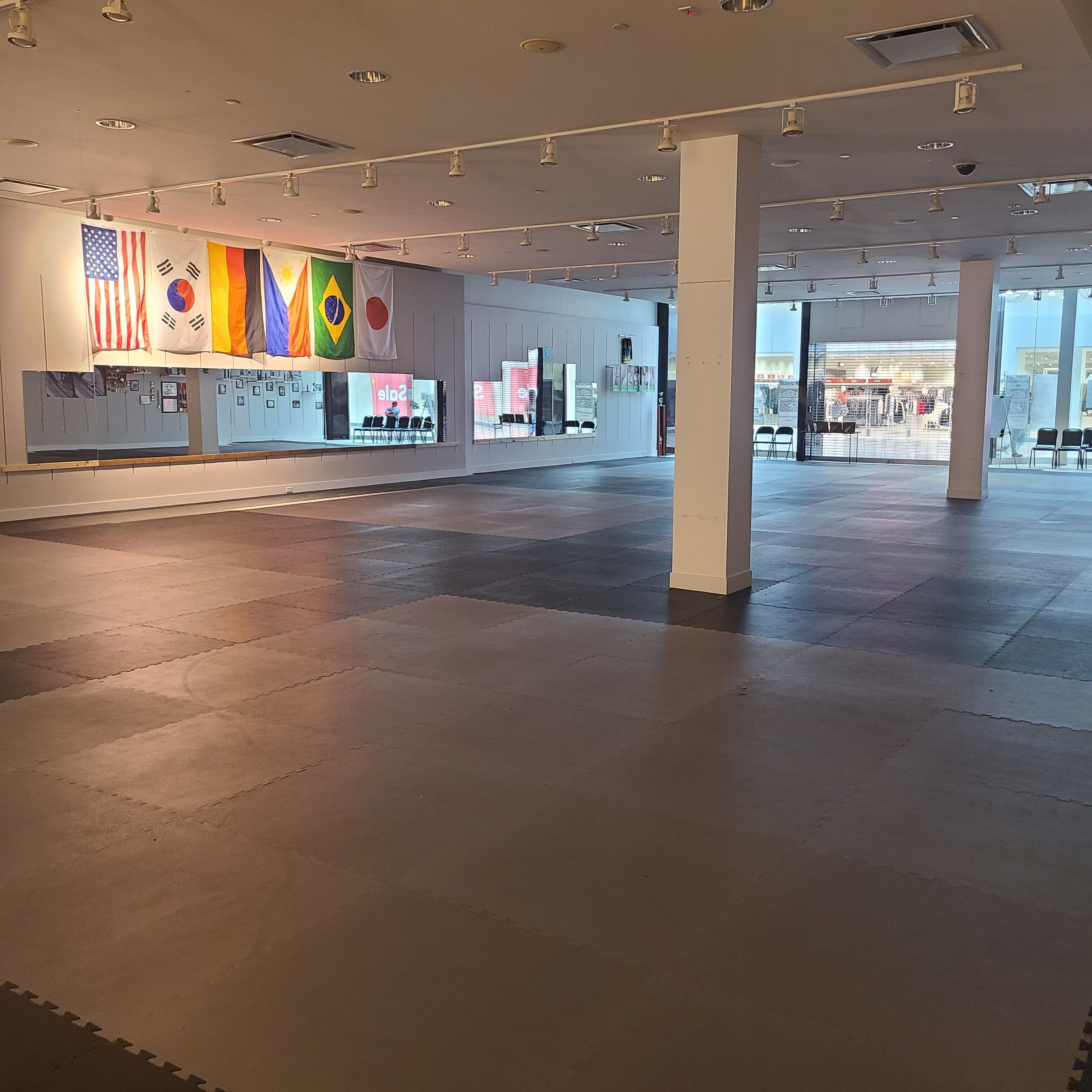 Saginaw – Fashion Square Mall facility view 2