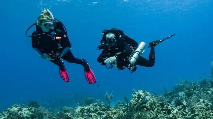 Ready to explore the world of rebreather diving ... become a PADI Rebreather Diver