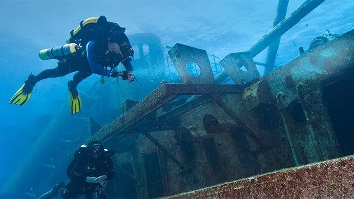 Ready to explore the world of technical rebreather diving ... become a PADI Tec 40 CCR Diver