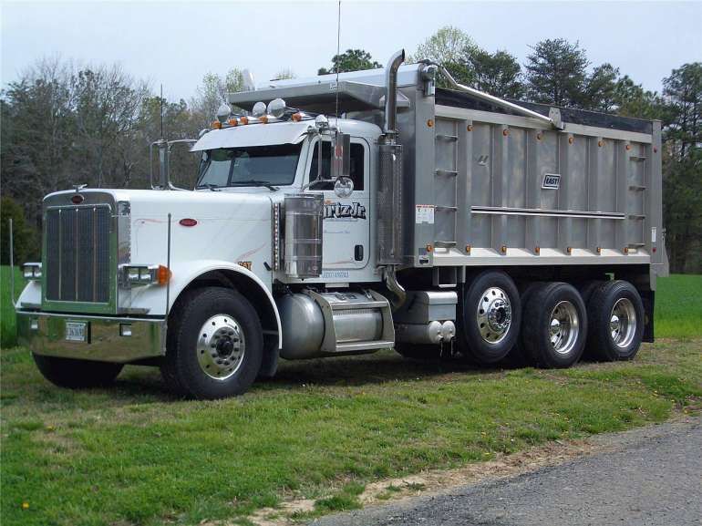 Peterbilt 379 EXHD Tandem Axle Dump Truck 2006