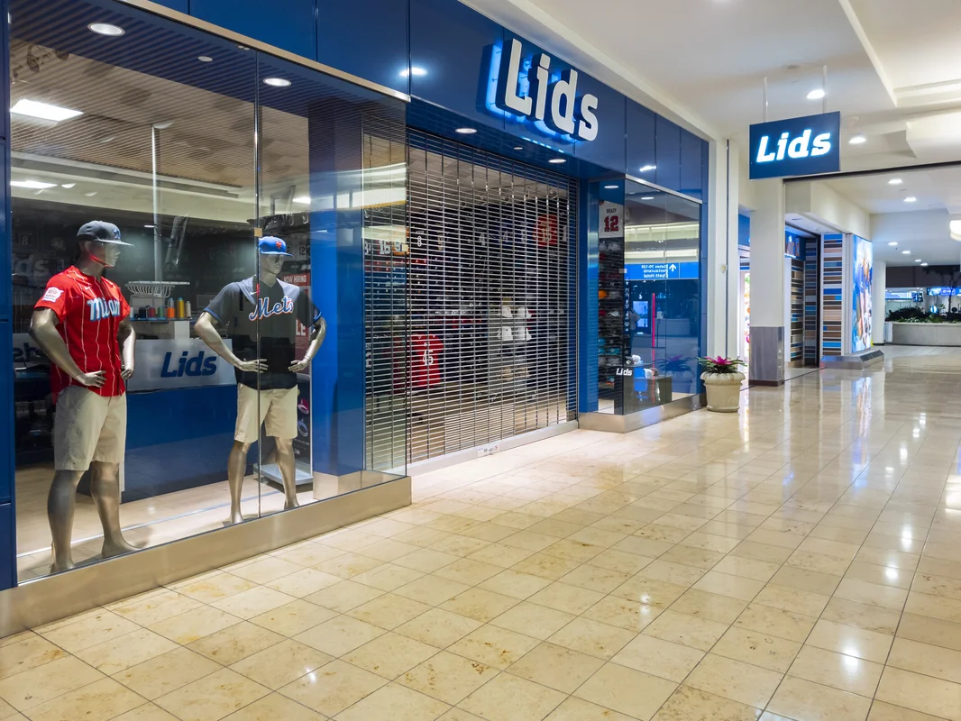 Commercial mall storefront glass installation by Kosin's Glass