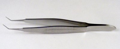 Shepard Tying Forceps Angled with 4mm Tying Platform, Angled 4.5mm from bend to tip at 45 Degree, Serrated Flat Handle, 108mm Overall Length, Stainless Steel