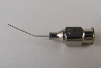 McIntyre Anterior Chamber Cannula 26ga Blunt tip, Angled 12mm from bend to tip, 16mm Overall Length