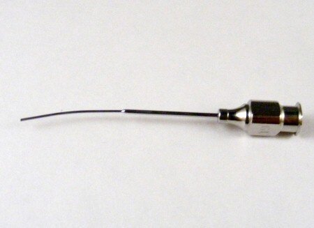 Fasanella Lachrymal Cannula 23ga with 19ga Reinforced shaft, 22mm Gently Curved Shaft blunt tip, 42mm Overall Length