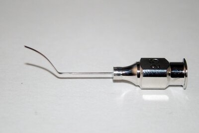 Nichamin Hydrodissection Cannula 25ga Flattened tip, Angled/Vaulted 12mm from bend to tip, 22mm Overall Length