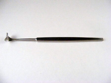 Desmarres Lid Retractor Size 1,13mm,12mm Blade OL136mm(5 3/8")