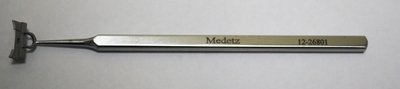 Toric IOL Marker for marking two 2.5mm axis marks, for use with Bevel Degree Gauge CM-0315, Flat Handle, 100mm Overall Length, Stainless Steel