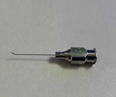 Knolle Anterior Chamber Irrigating Cannula 30ga Angled 2mm from bend to tip, 19mm Overall Length
