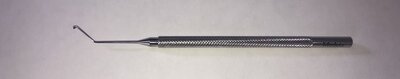 Goldberg Sideport Splitter .8mm Flat Teardrop-Shaped Blunt tip, Angled 10mm from bend to tip, Round Knurled Handled, 113mm Overall Length, Stainless Steel
