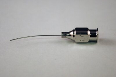 Lachrymal Cannula, 27ga Blunt tip with Gently Curved Shaft, 25mm Overall Length