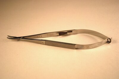 Castro Needle Holder Curved, w/lock TL 11mm, OL 145mm(5 3/4")