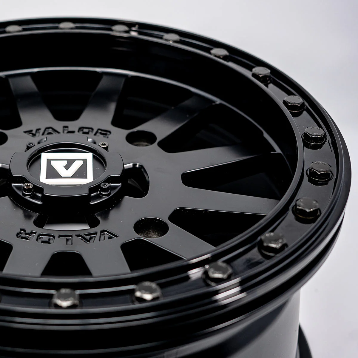 Close detail of Valor Offroad V05 UTV wheel